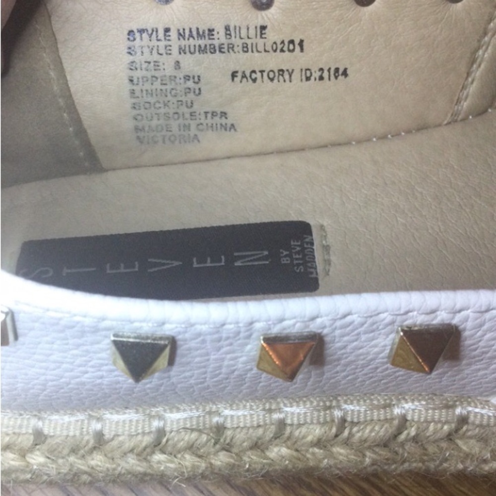 Shoes - Picture 6 of 8